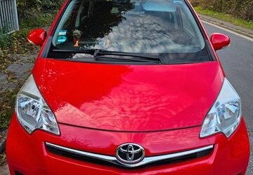 Toyota Verso-S 47.800 km 7.850 &euro; Duisburg 47226