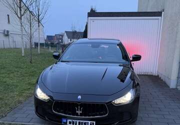 Maserati Ghibli 149.800 km 23.500 &euro; Duisburg, Stadt 47167